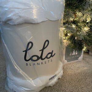 *BRAND NEW* Lola Weighted Blanket - Large (Snow White)